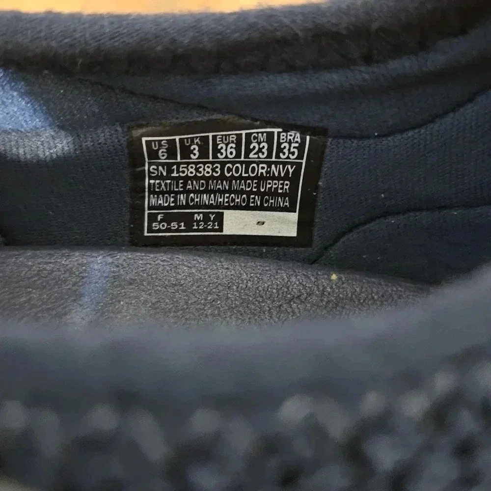 Skechers Luxe Foam Slip On Shoes - Picture 9 of 10